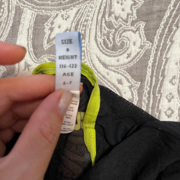 Nikey beautiful cover up - Picture 4 of 7